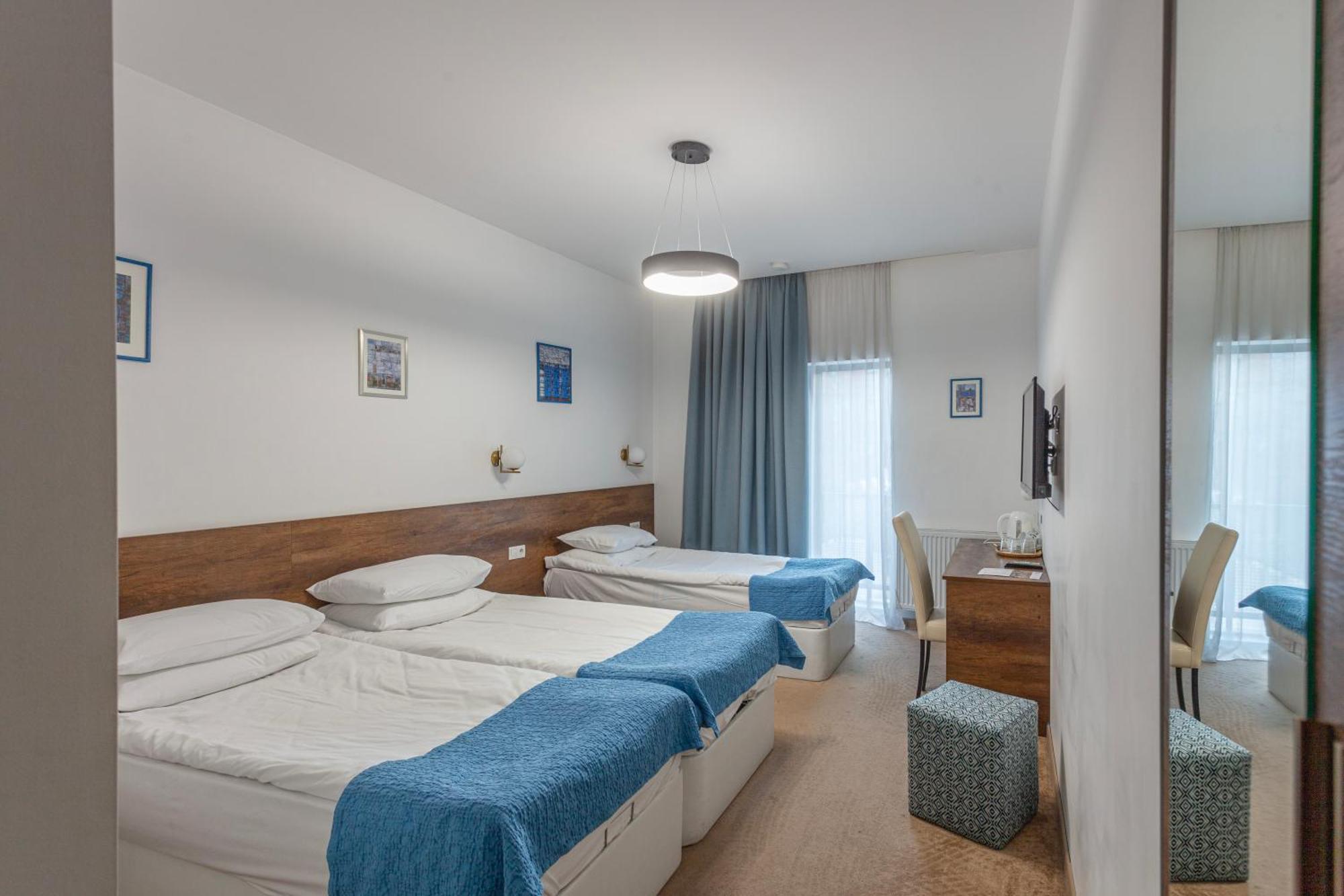 Alliance Hotel Tbilisi Exteriör bild