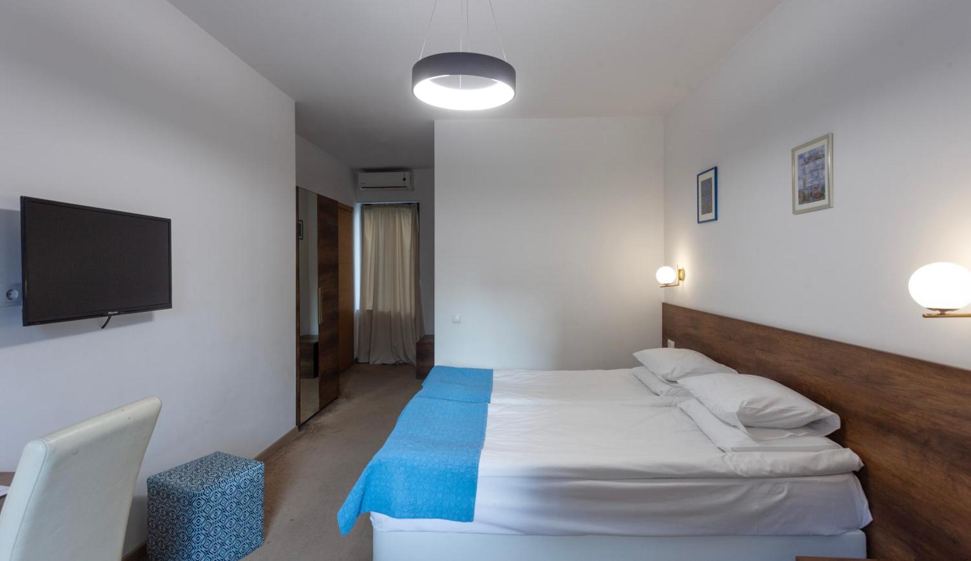 Alliance Hotel Tbilisi Exteriör bild