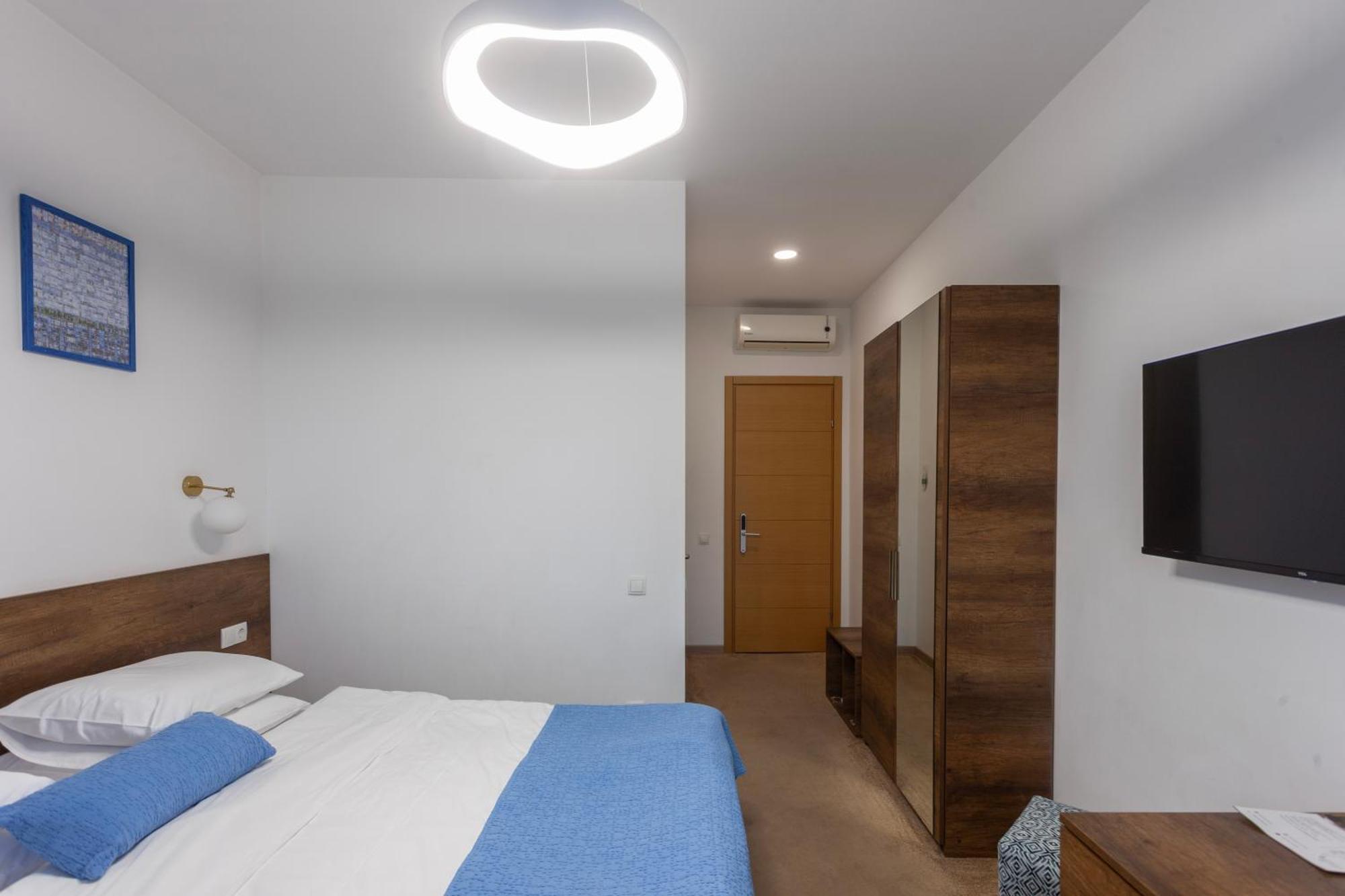 Alliance Hotel Tbilisi Exteriör bild