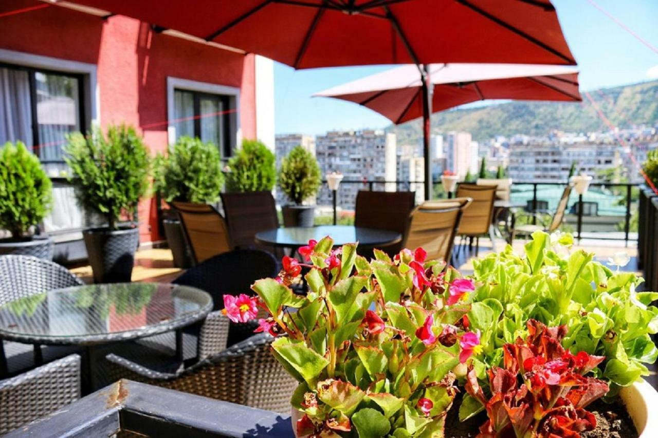 Alliance Hotel Tbilisi Exteriör bild